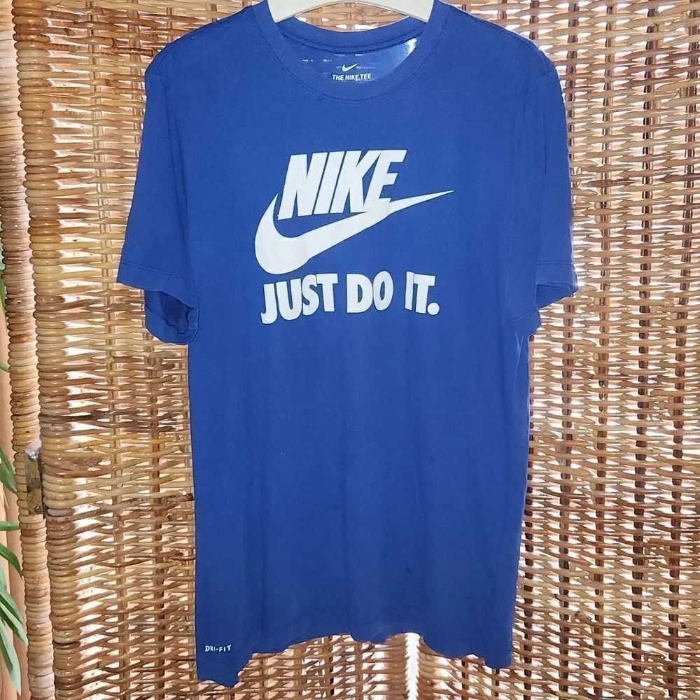 Nike Just Do It T-shirt L